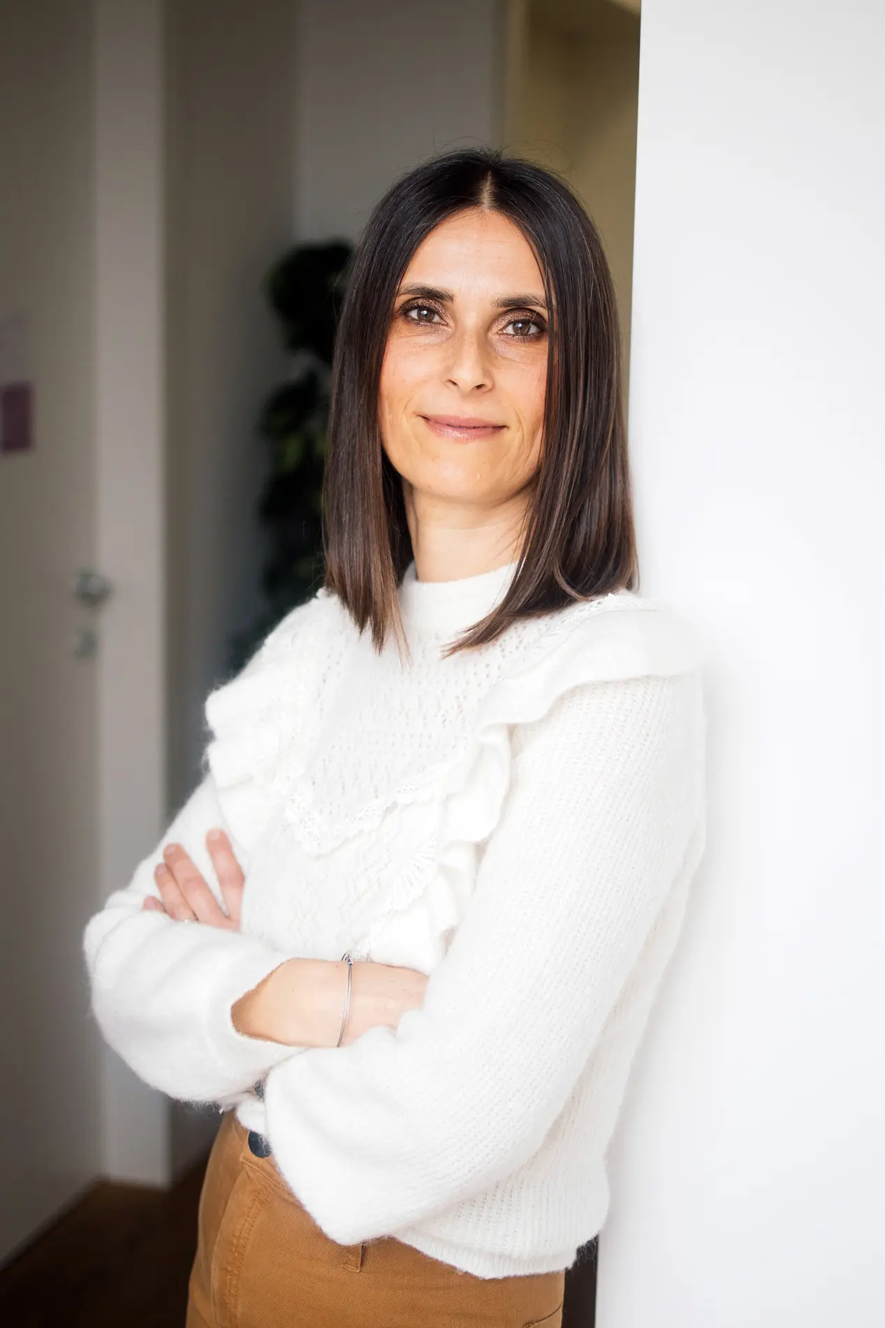 Sandra Drašković in a bright interior